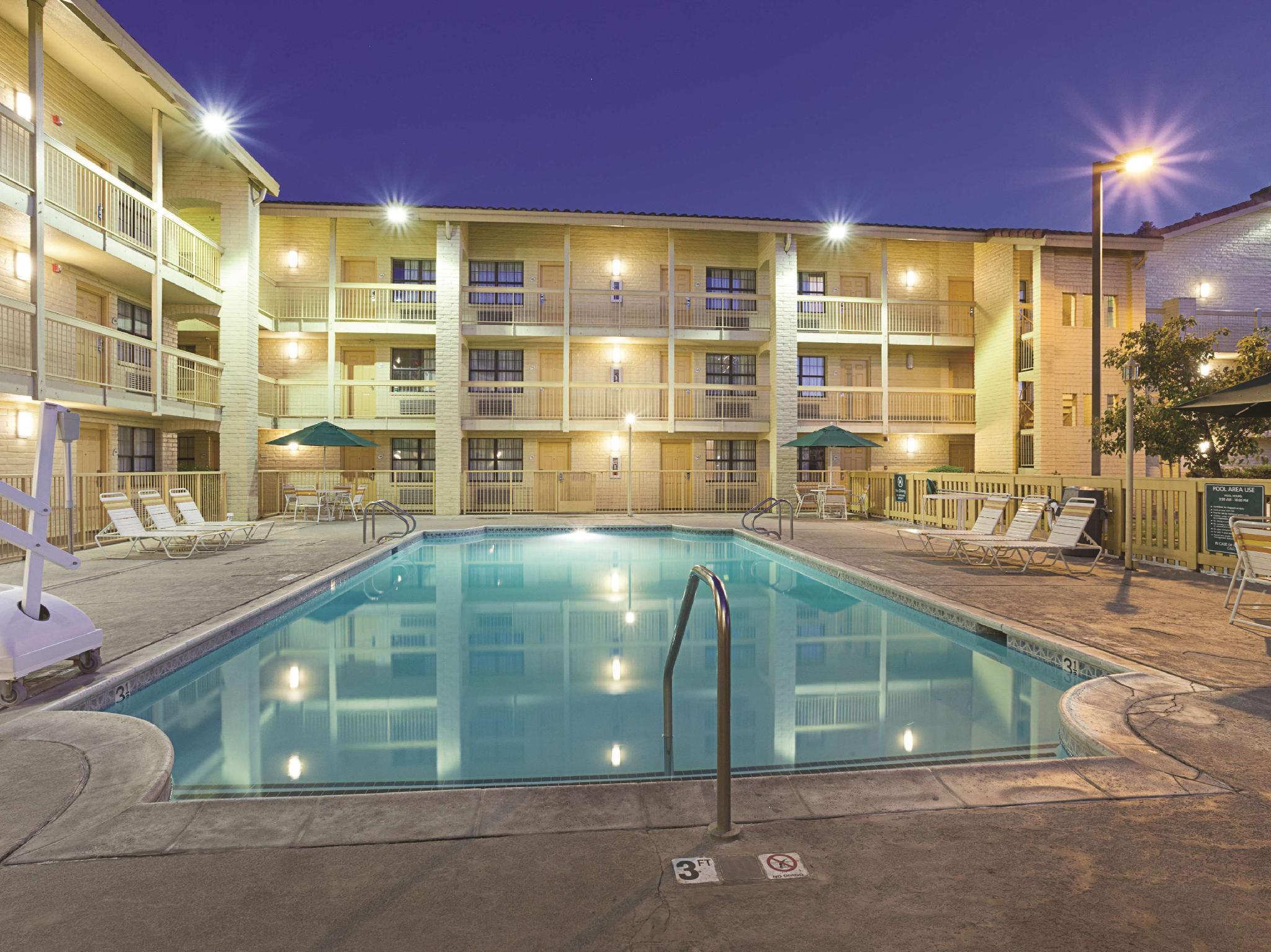 La Quinta Inn By Wyndham Sacramento North Carmichael Exterior photo