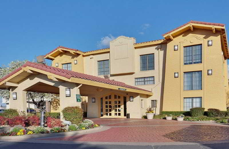 La Quinta Inn By Wyndham Sacramento North Carmichael Exterior photo